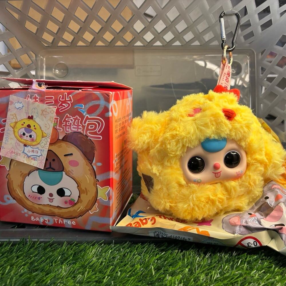 Baby three chicken zipper head bag